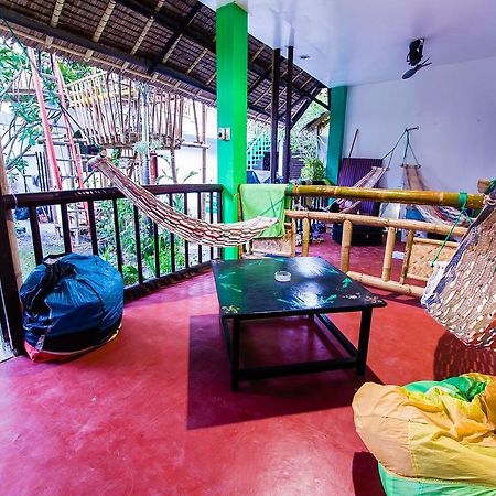 Jeepney Hostel And Kite Resort Balabag  外观 照片
