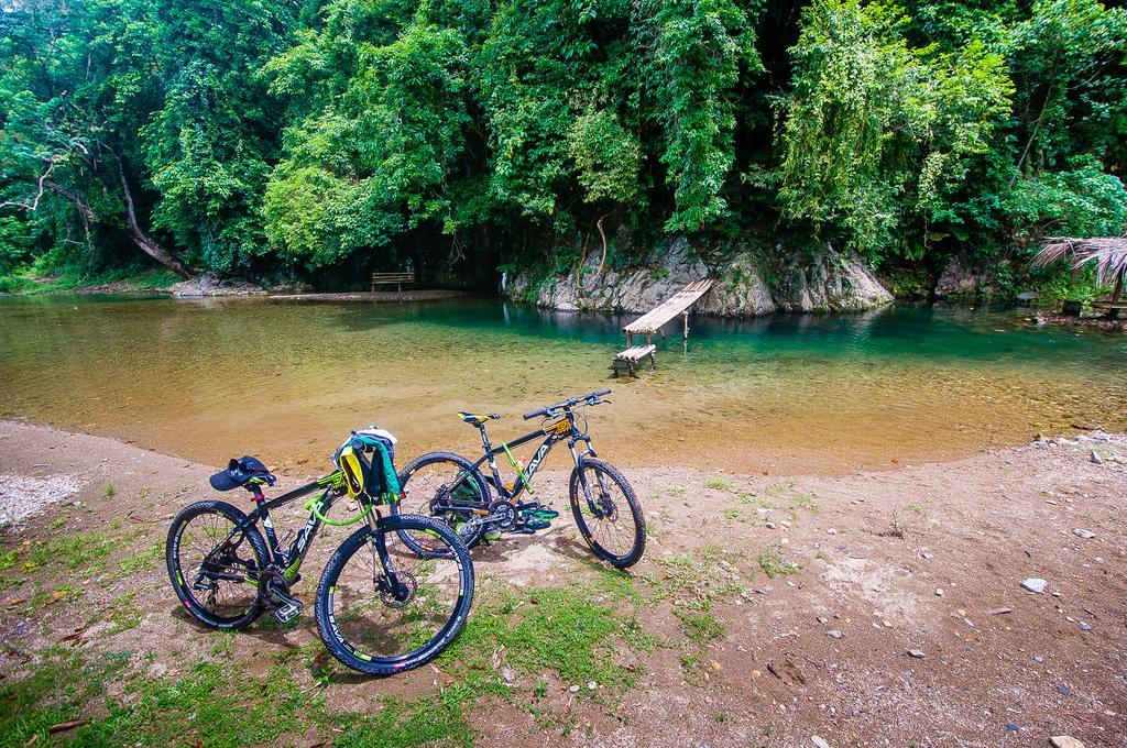 Jeepney Hostel And Kite Resort Balabag  外观 照片