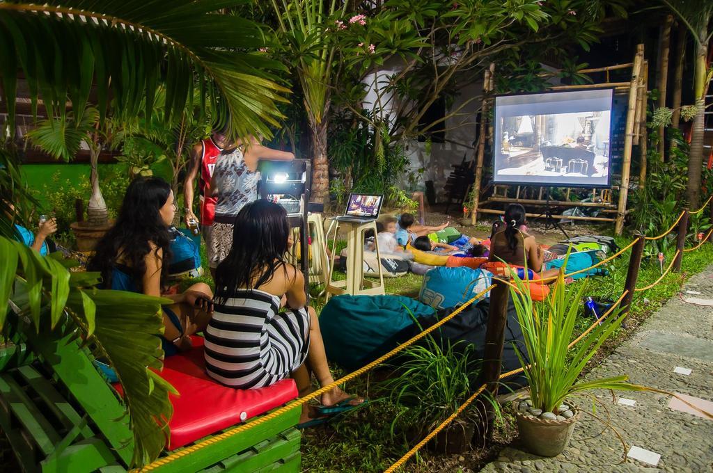 Jeepney Hostel And Kite Resort Balabag  外观 照片
