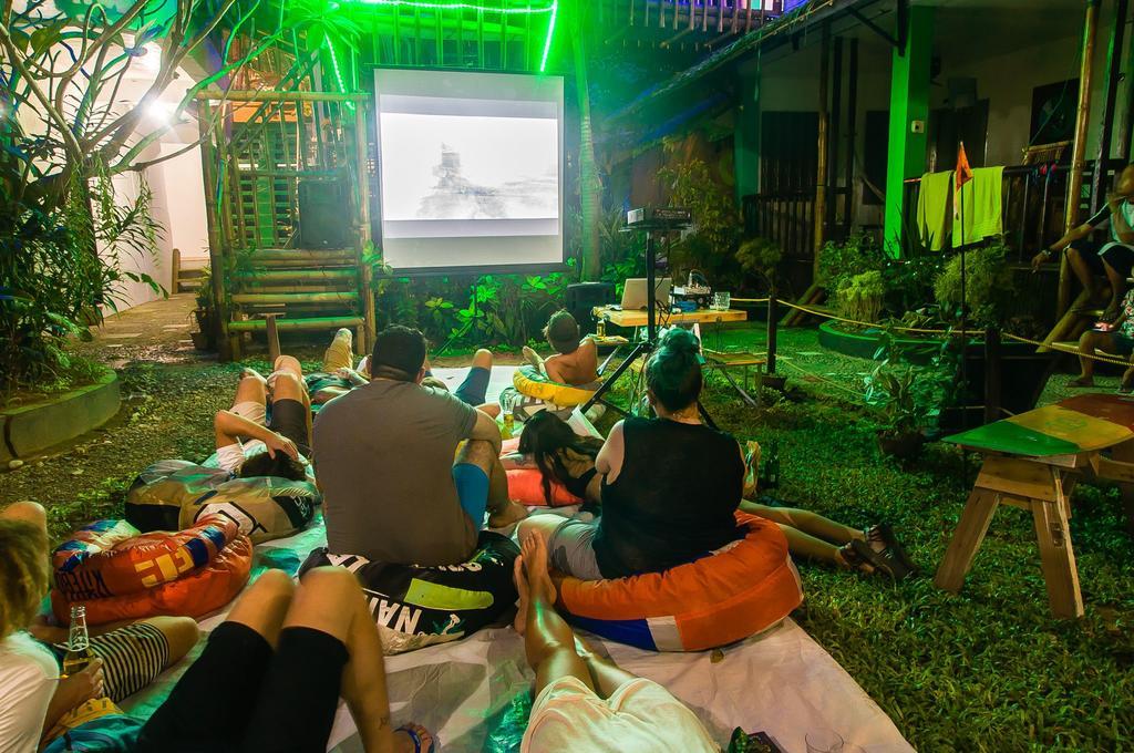 Jeepney Hostel And Kite Resort Balabag  外观 照片