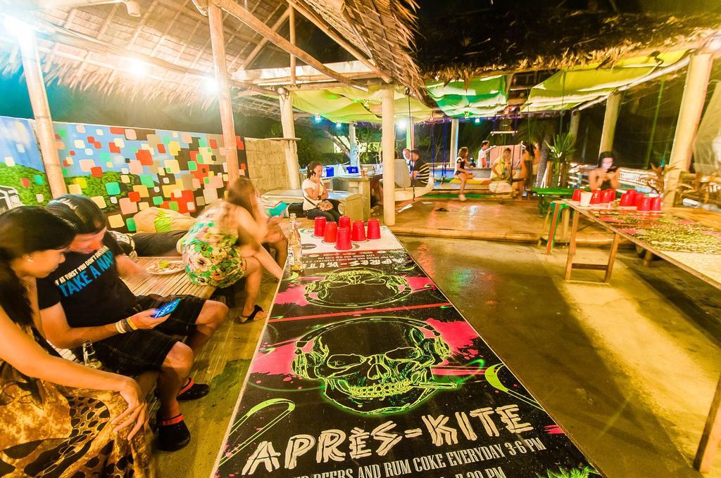 Jeepney Hostel And Kite Resort Balabag  外观 照片