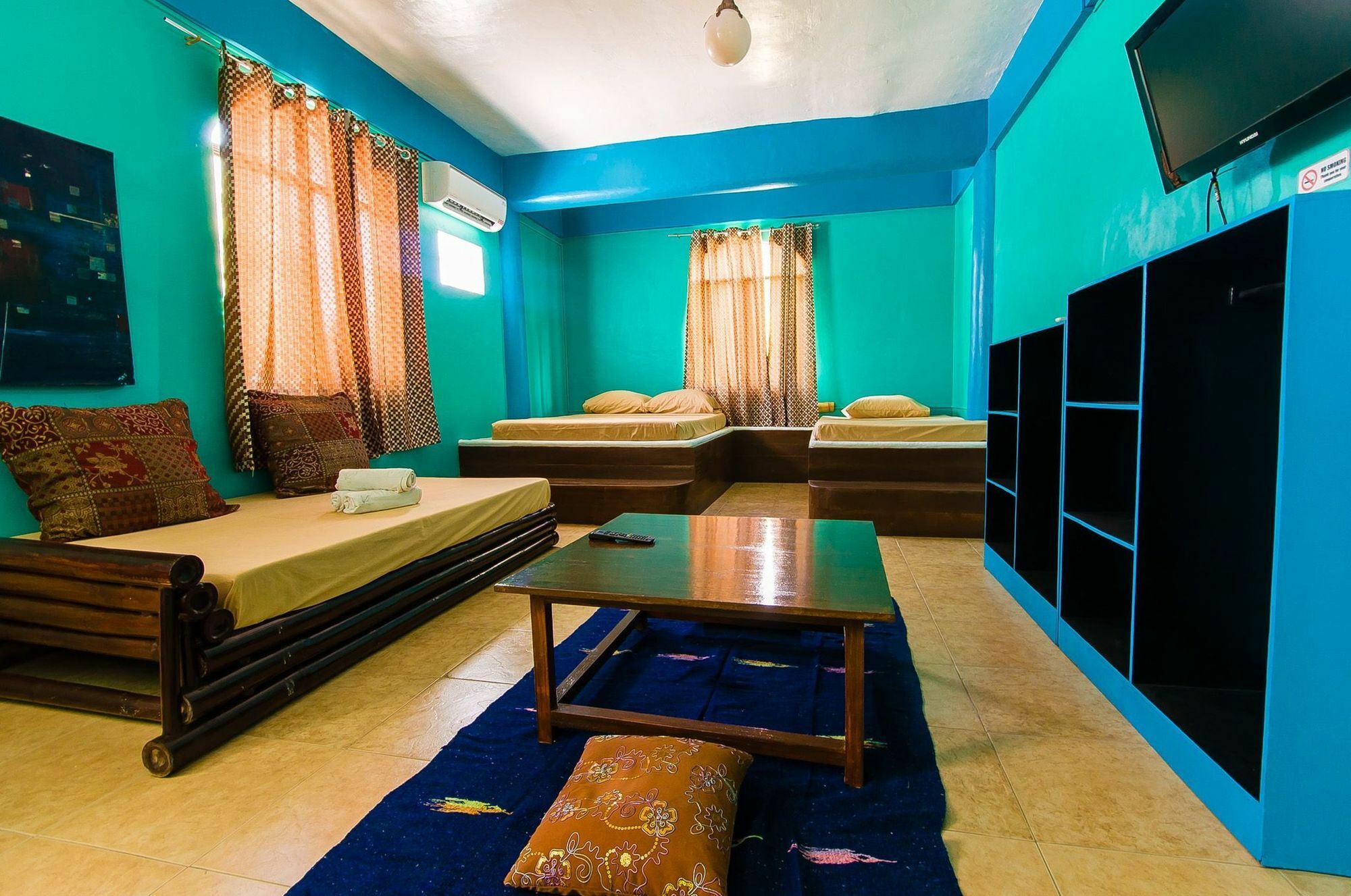 Jeepney Hostel And Kite Resort Balabag  外观 照片