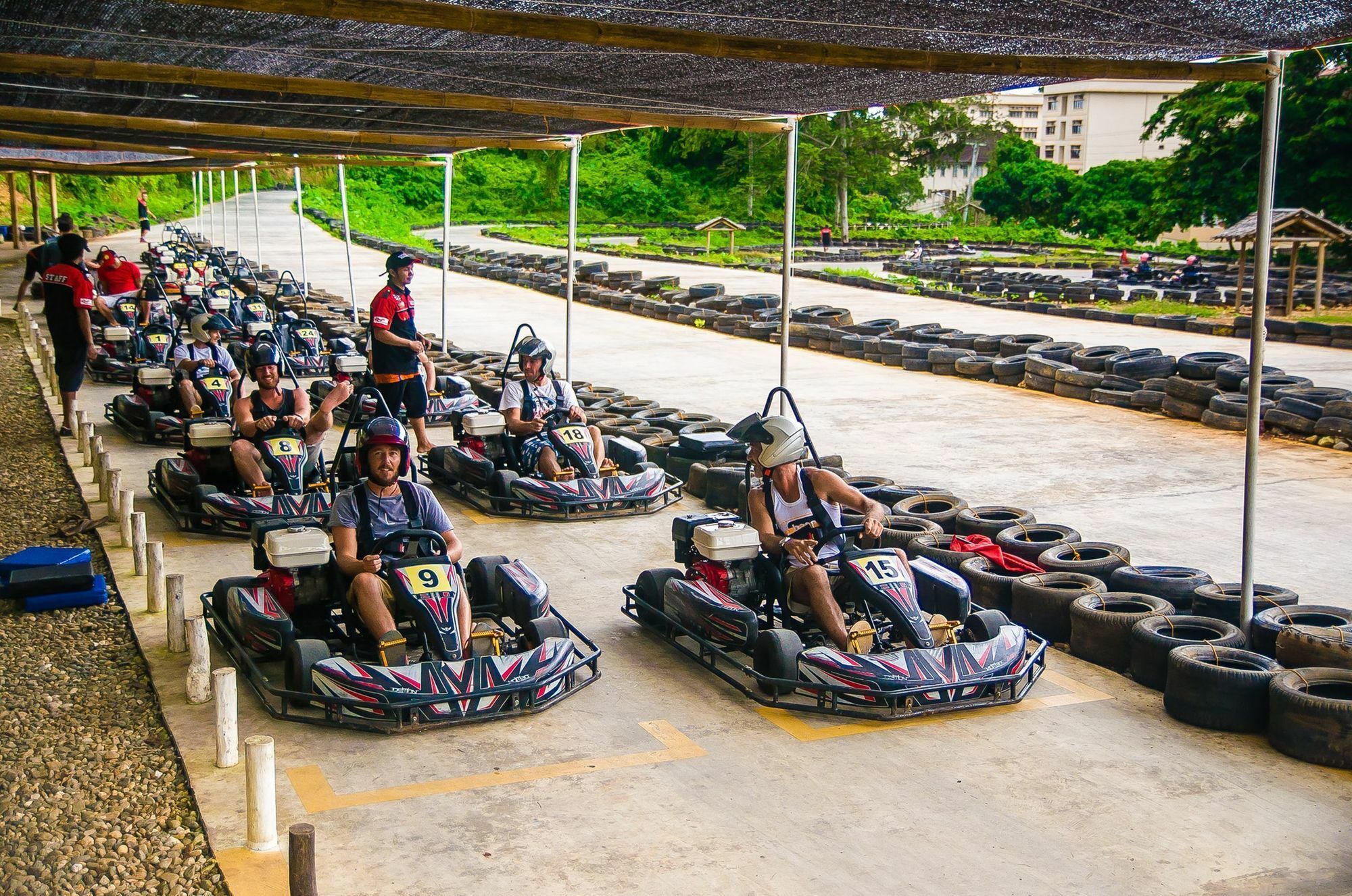 Jeepney Hostel And Kite Resort Balabag  外观 照片