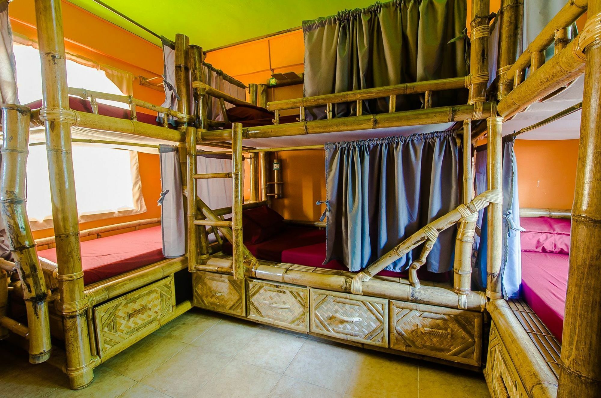 Jeepney Hostel And Kite Resort Balabag  外观 照片